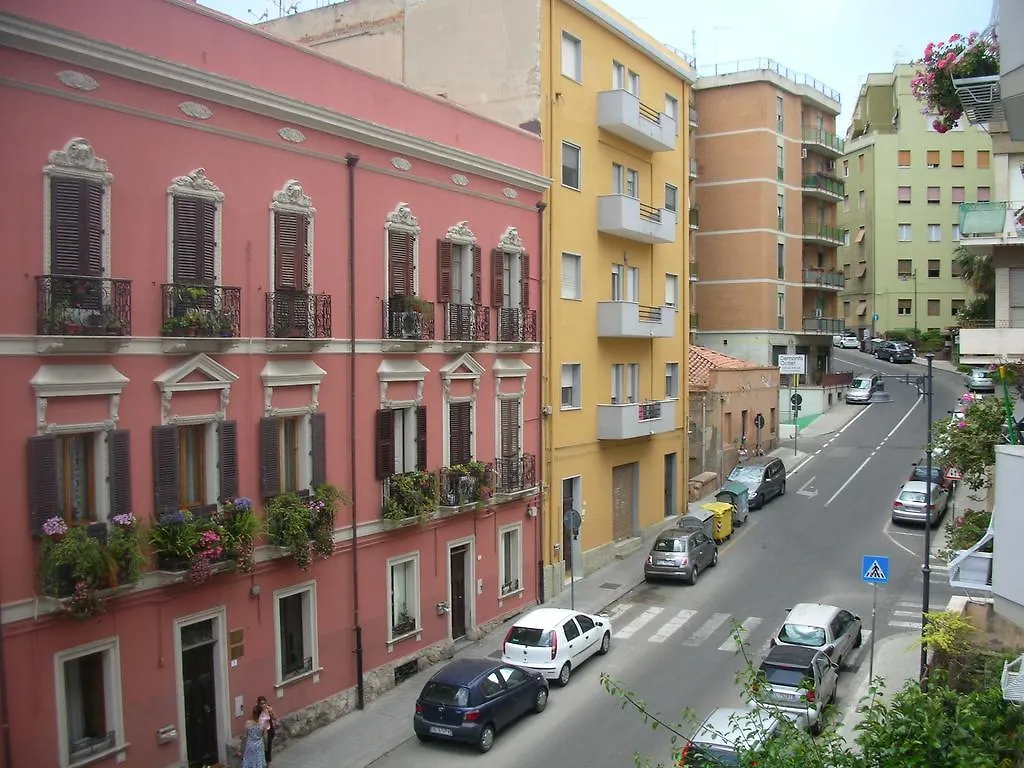 ** Gasthof Lewisrooms Domo Cagliari Italien