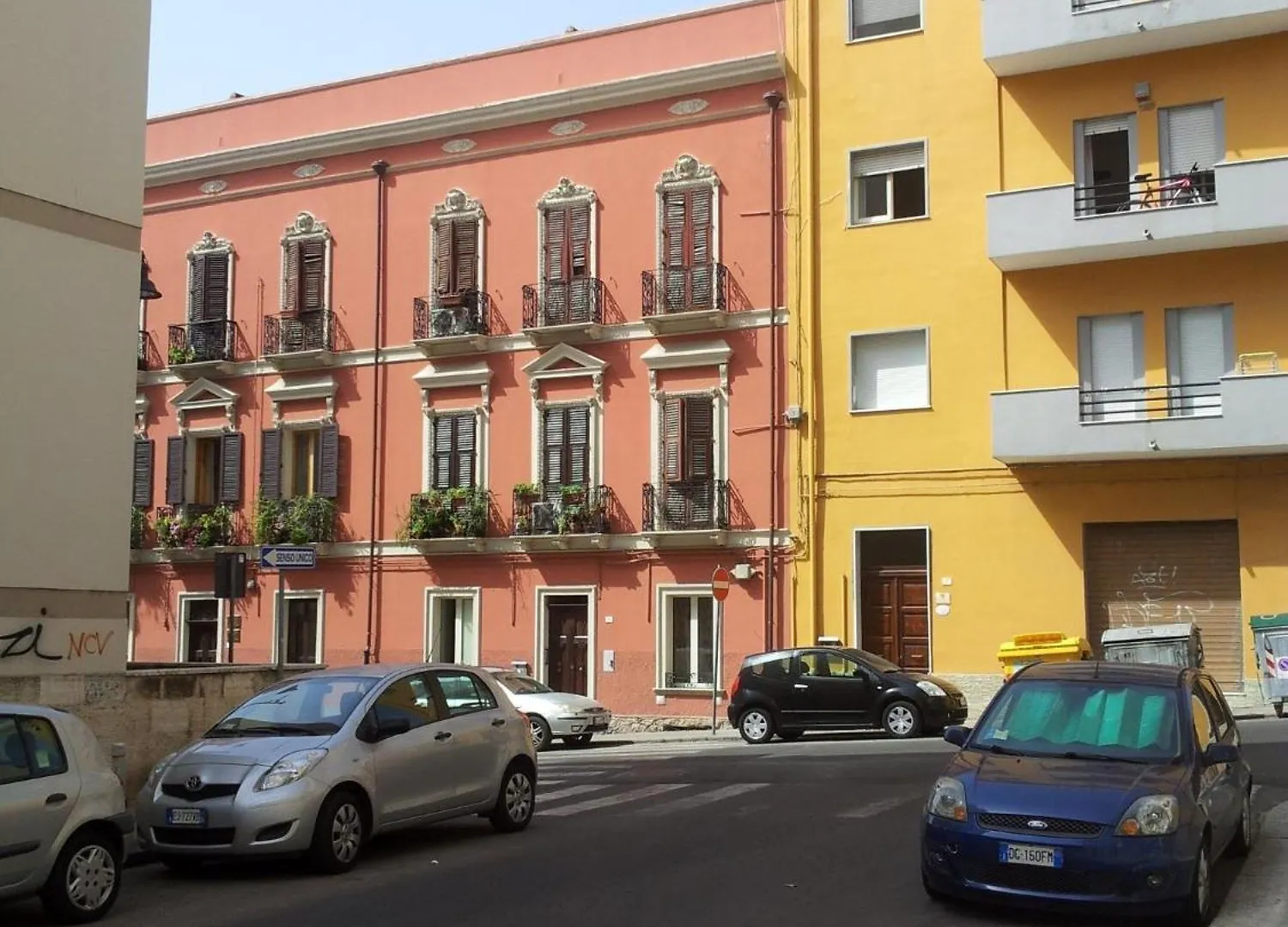 Lewisrooms Domo Cagliari 2*,  Italien