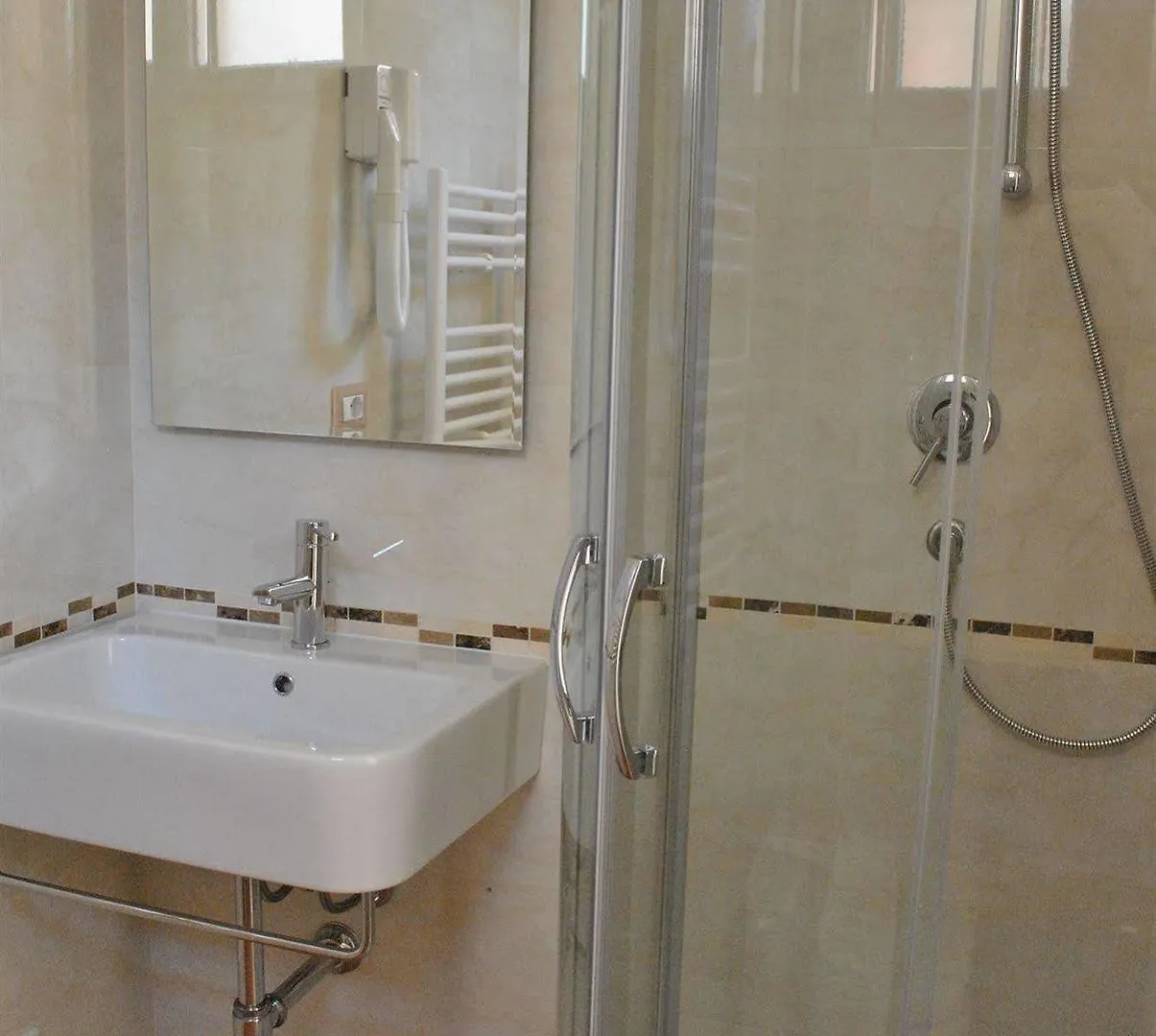 Lewisrooms Domo Cagliari